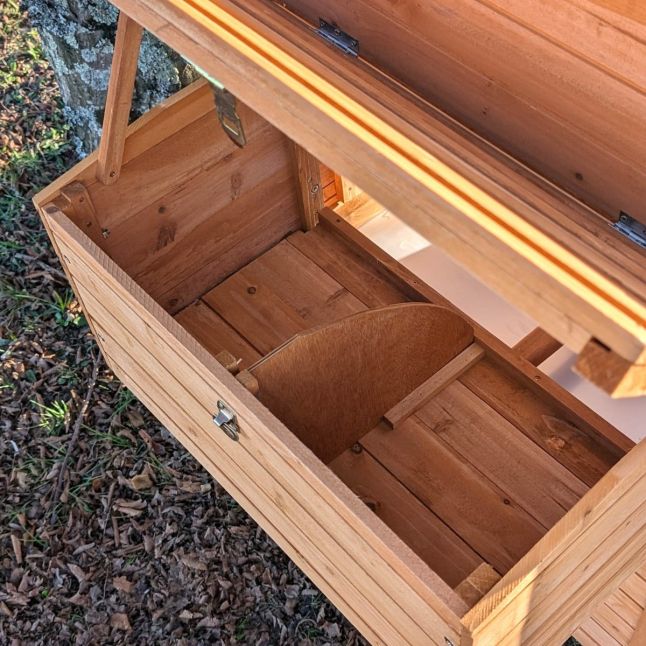 Poulailler Barbu 6 à 8 poules toit bois ouvrant