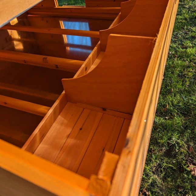 Poulailler Bassette XXL 15 à 18 poules toit tôle